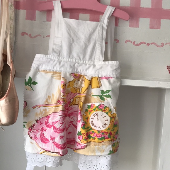 ❤️💕♻️Adorable Handmade Childs Apron - Gorgeous ♻️and all recycled materials ❤️ - Picture 3 of 11
